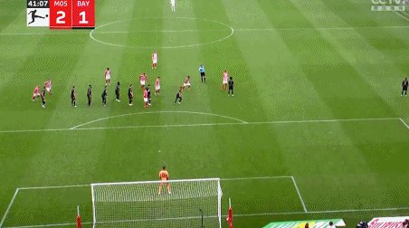 1651328088148079494.gif 拜仁42.gif